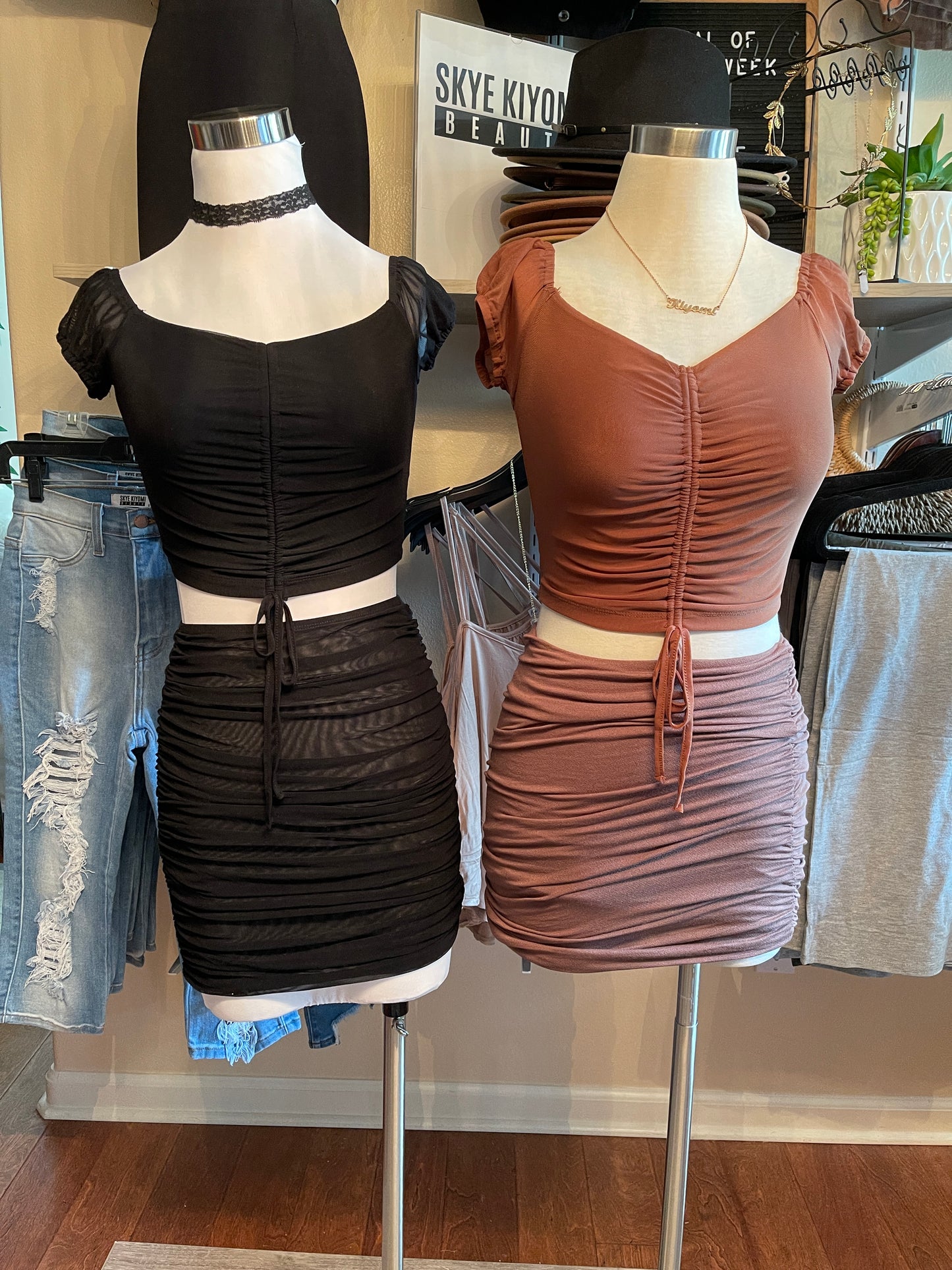 Vivian Ruched Crop Top - SKYE KIYOMI BEAUTY, LLC