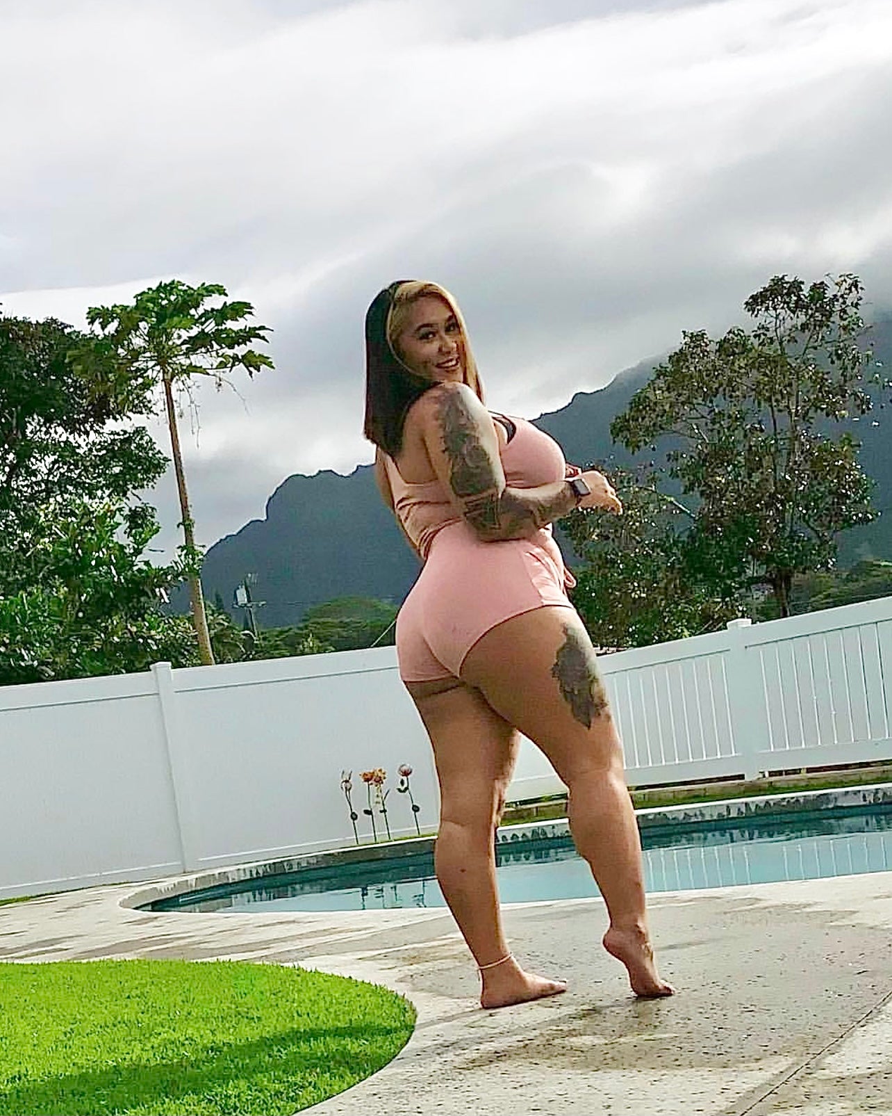 Lexy Halter Shorts Set - SKYE KIYOMI BEAUTY, LLC