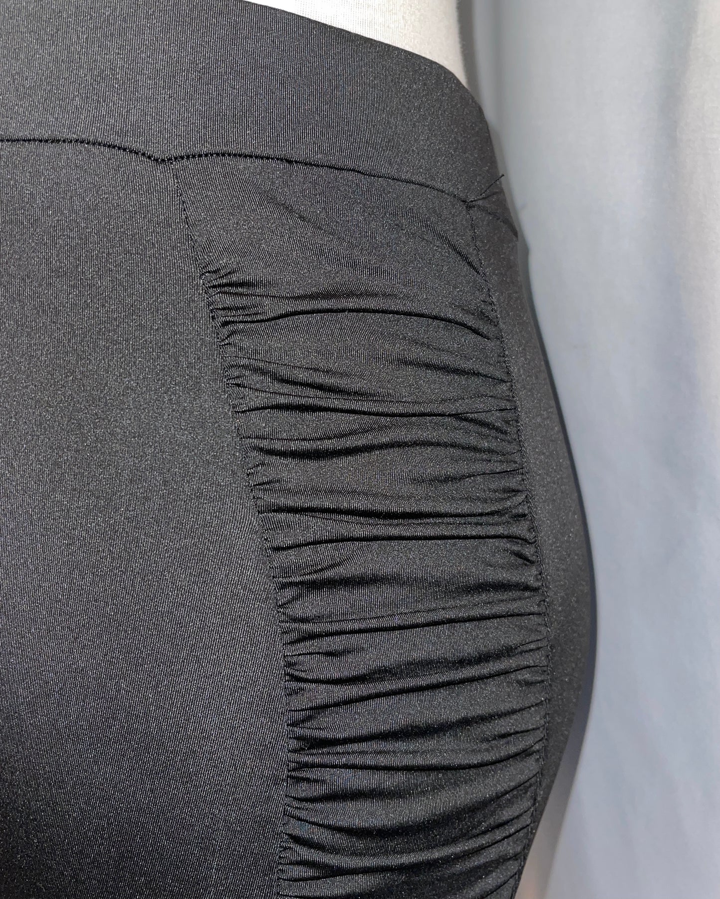 Delilah Biker Shorts Set - SKYE KIYOMI BEAUTY, LLC