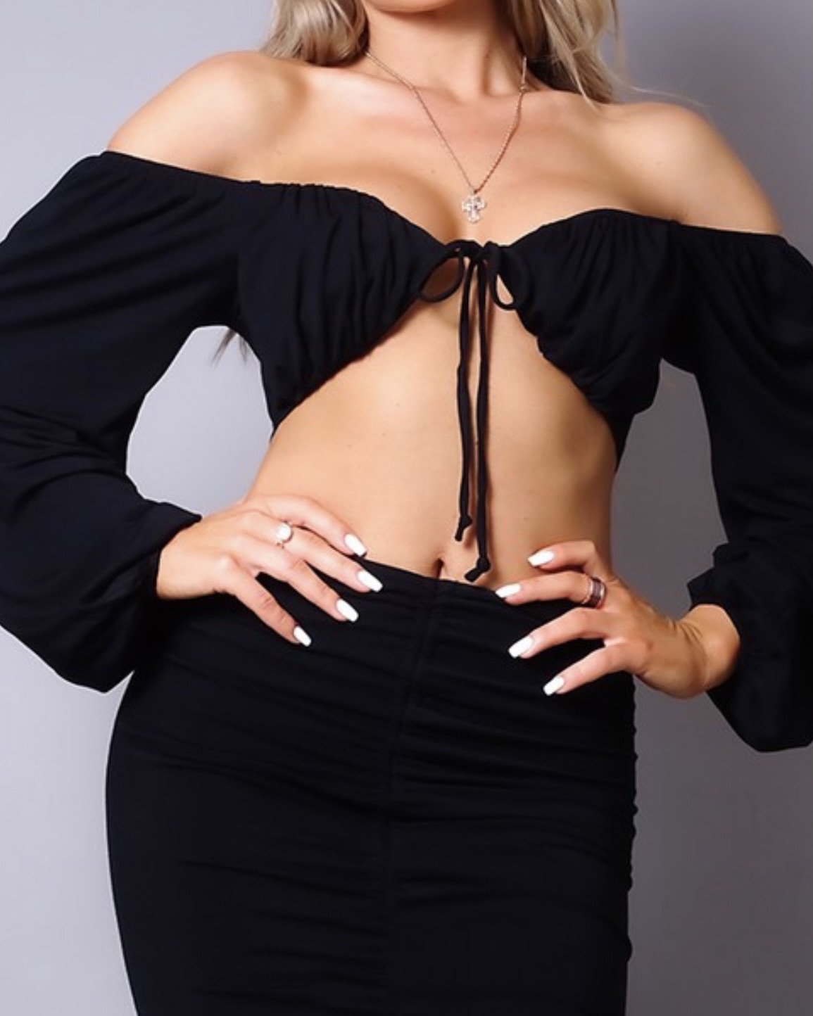 Kaitlyn Long Sleeve Top - SKYE KIYOMI BEAUTY, LLC#tops#bottoms#ootd#affordablefashion#affordablestyle#boutiqueshopping#sets#shortsets#pantsets#outerwear