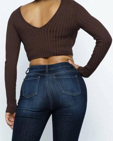 Kelli V-Neck Top - SKYE KIYOMI BEAUTY, LLC#tops#bottoms#ootd#affordablefashion#affordablestyle#boutiqueshopping#sets#shortsets#pantsets#outerwear