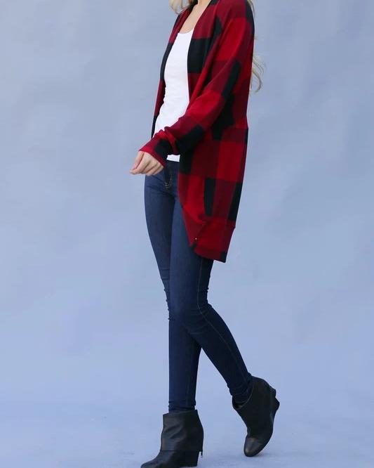Picnic Blanket Cardigan - SKYE KIYOMI BEAUTY, LLC#tops#bottoms#ootd#affordablefashion#affordablestyle#boutiqueshopping#sets#shortsets#pantsets#outerwear