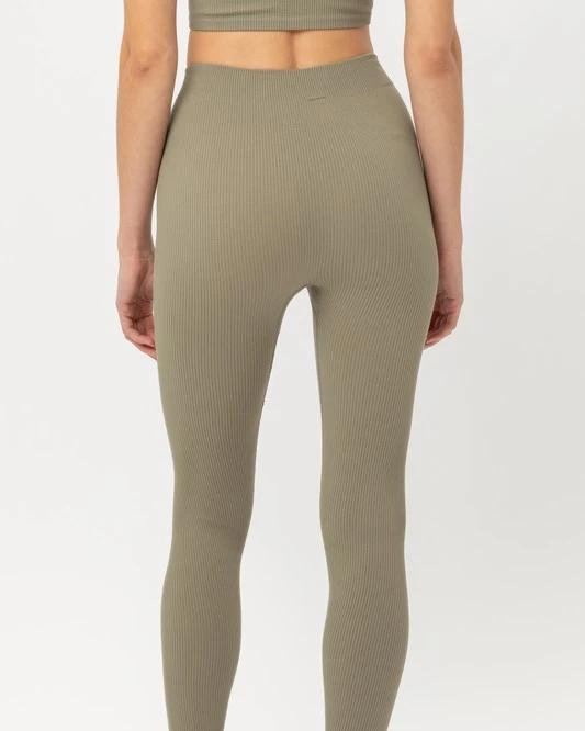 Shanna Workout Leggings Set - SKYE KIYOMI BEAUTY, LLC#tops#bottoms#ootd#affordablefashion#affordablestyle#boutiqueshopping#sets#shortsets#pantsets#outerwear