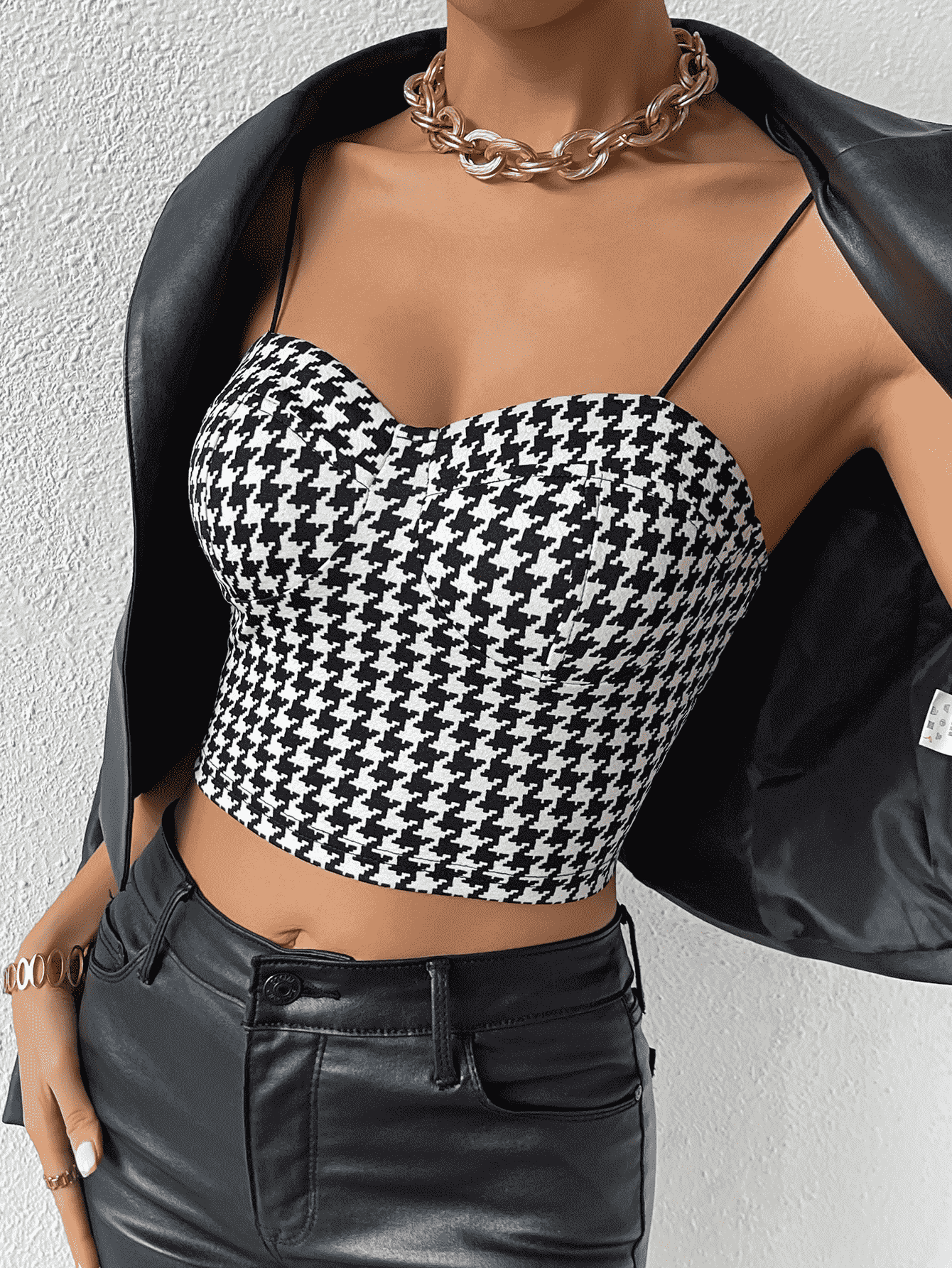 Cropped Sweetheart Neck Houndstooth Pattern Cami