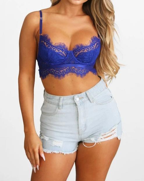 Baddie Lace Bra Top - SKYE KIYOMI BEAUTY, LLC#tops#bottoms#ootd#affordablefashion#affordablestyle#boutiqueshopping#sets#shortsets#pantsets#outerwear